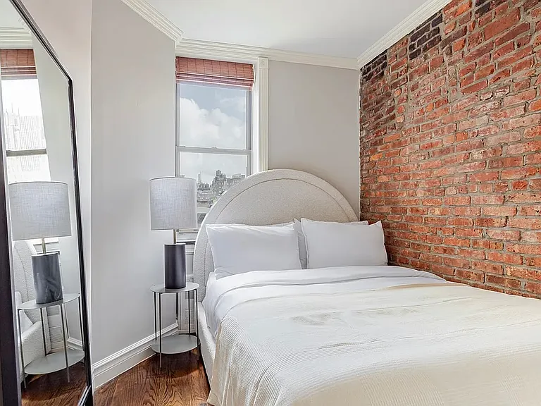 234 W 14th St #5B — Photo 7