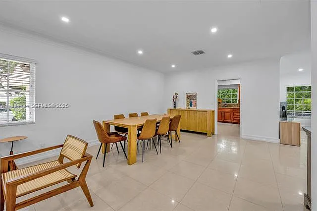 6815 Gratian St — Photo 12