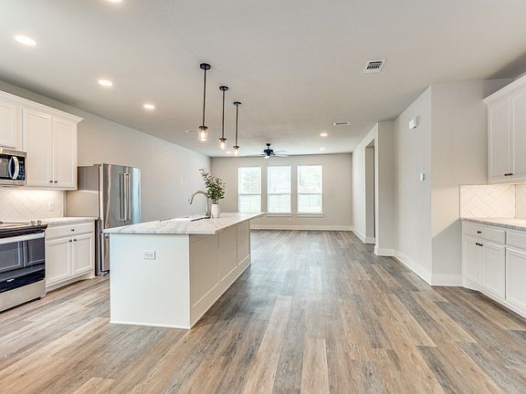 4th image of 9517 Thorncrown Ln