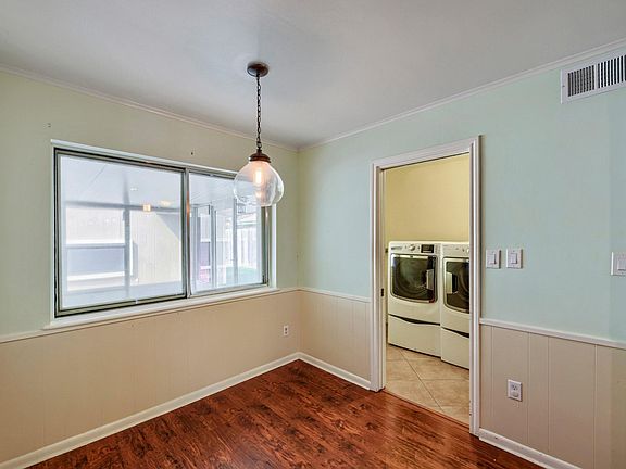 5th image of 5919 Greenmont Dr