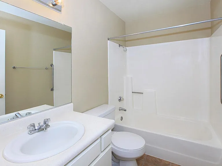 Heritage Park Montclair Senior Apartments — Photo 41