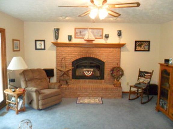 5th image of 55 Eller Dr #P