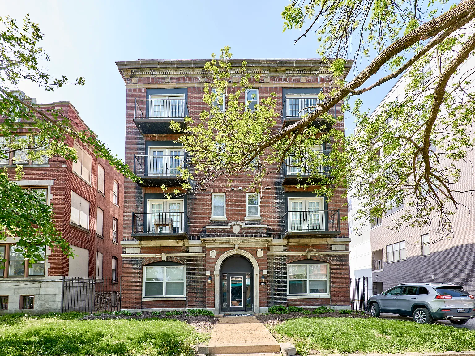 Studio, 775 sqft, $1,095 — Photo 1