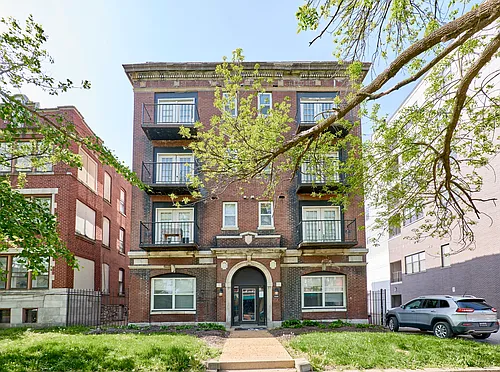 5500 Pershing Ave Photo 1