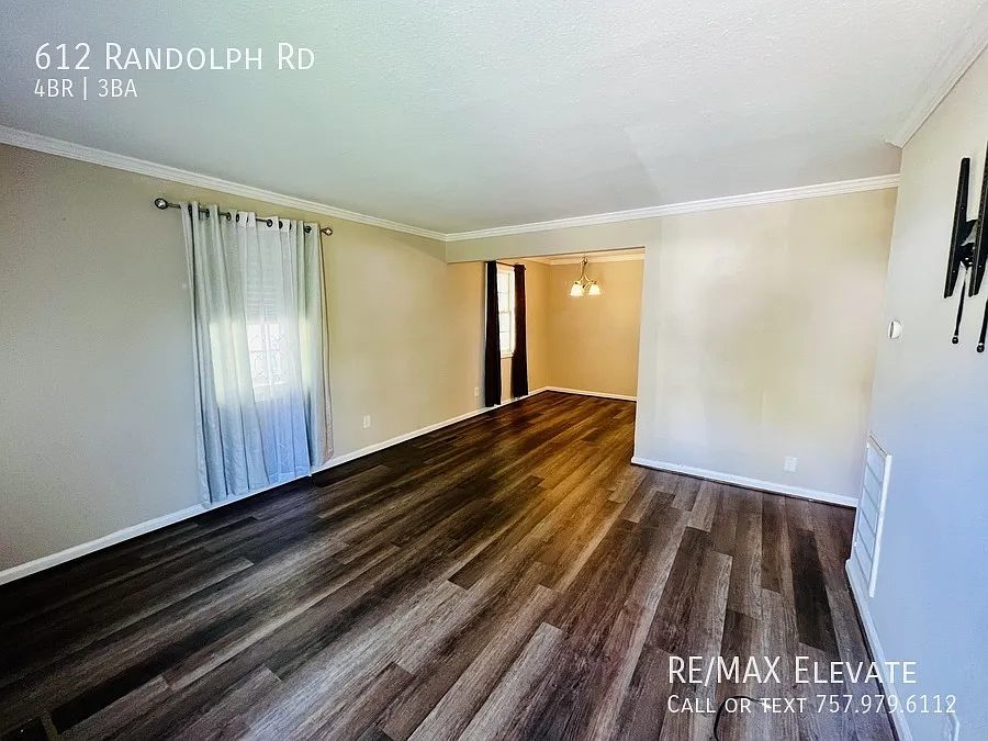 4bed,2.5bath Accessible Ranch in Mid-Town NN — Photo 4