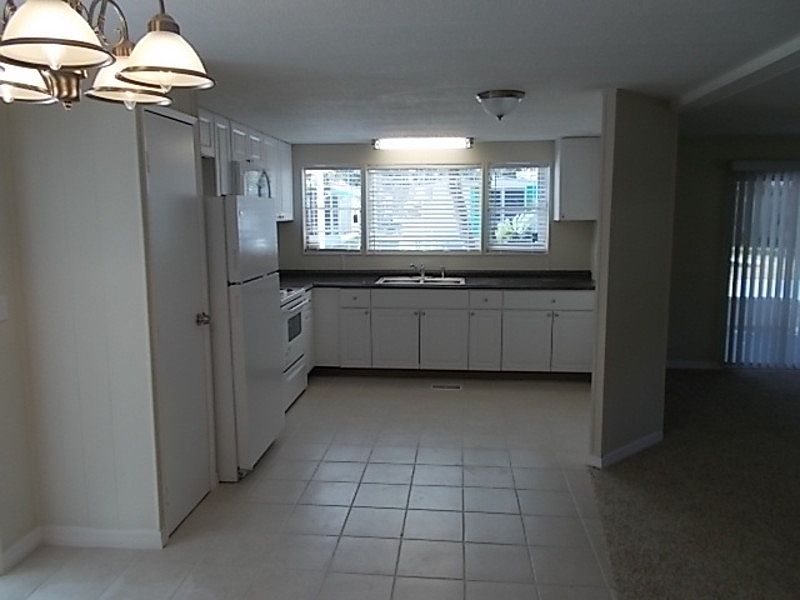 2nd image of 3037 Longford Ln