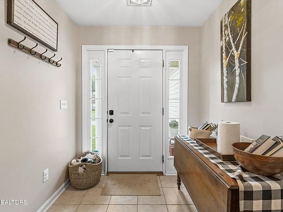 2nd image of 1066 Paxton Dr