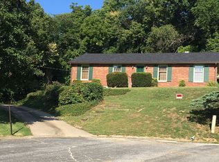 1914 Marion Dr, Louisiana, MO 63353