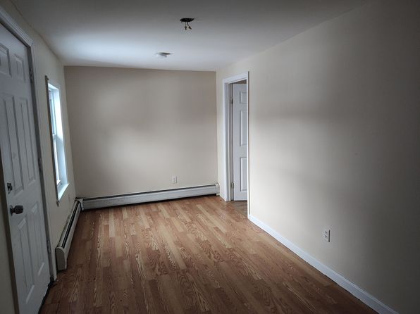 manchester-new-hampshire-74323283 picture