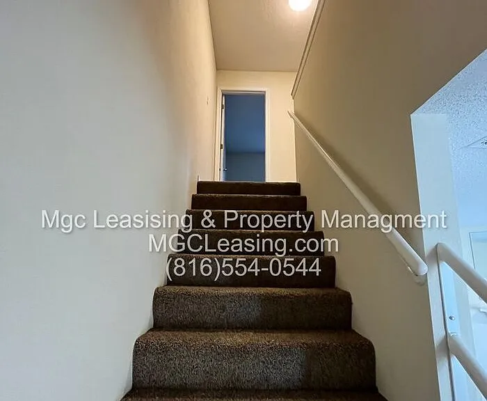 1845 NE Knollbrook St — Photo 6