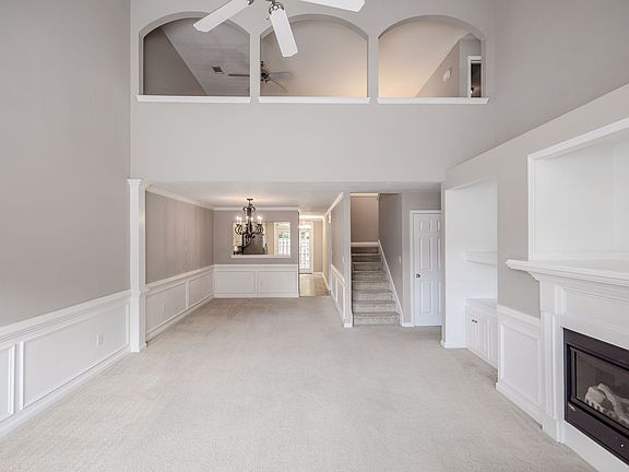 5th image of 435 Snead Way