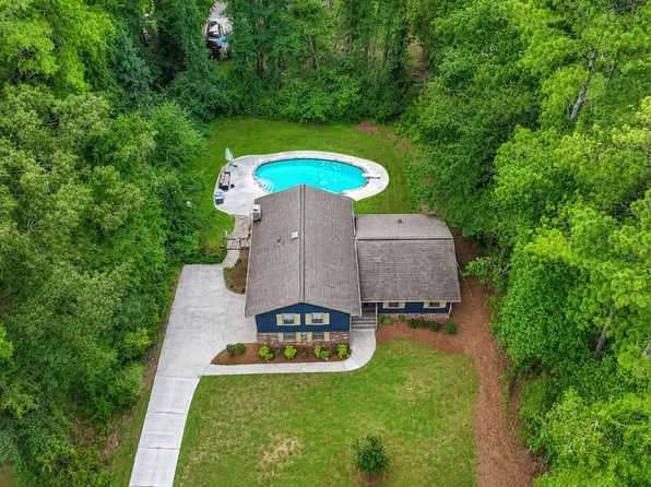 2711 Georgian Ct, Marietta, GA 30068