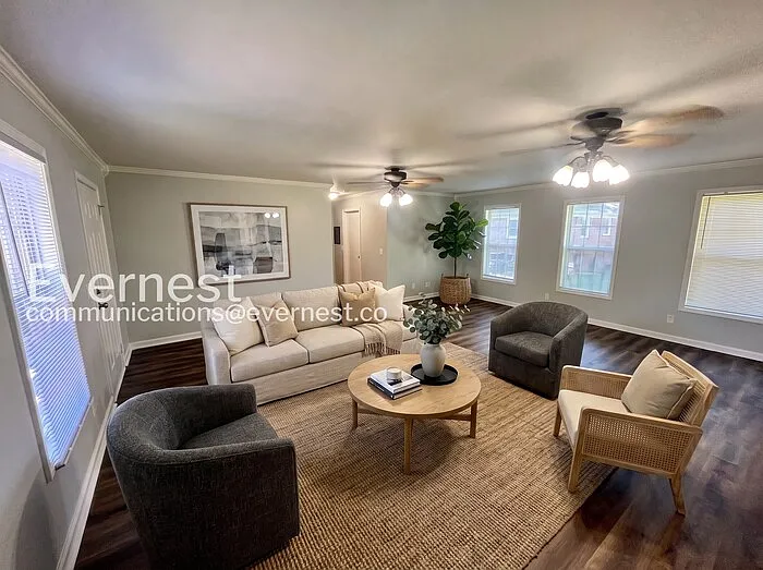 837 Britton Ave — Photo 4