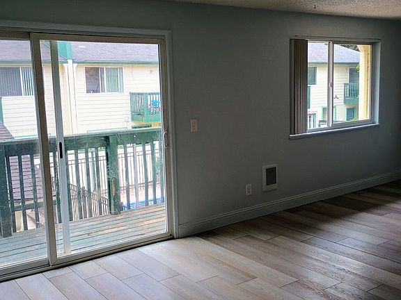 2nd image of 1136 NE 181st Ave #415-16