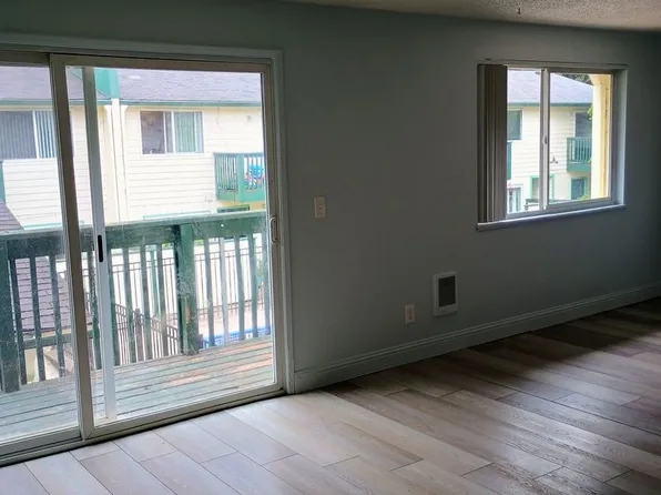 Tuscany Village, 1136 NE 181st Ave #415-16, Portland, OR 97230