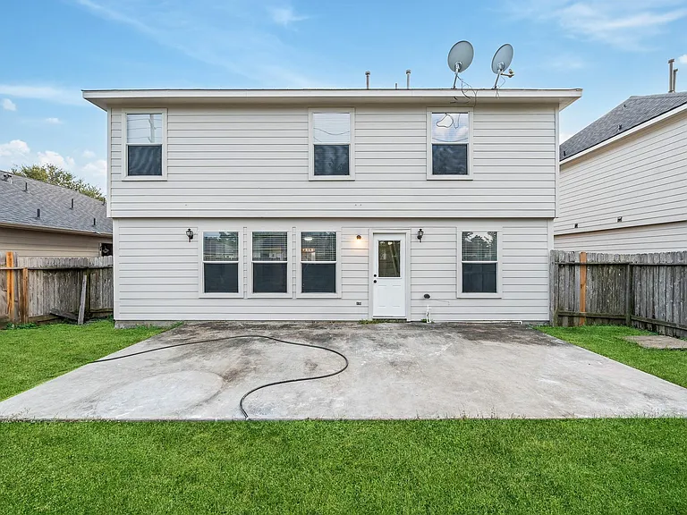 19606 Narcissus Brook Ln — Photo 37
