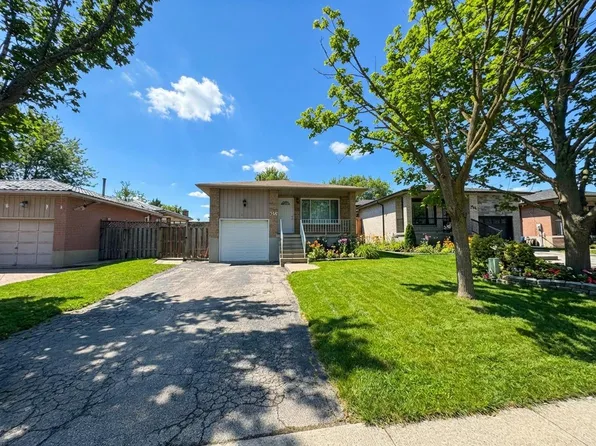 358 Templemead Dr, Hamilton, ON L8W 3G3