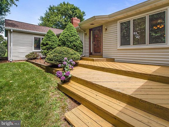 Front Entry Deck