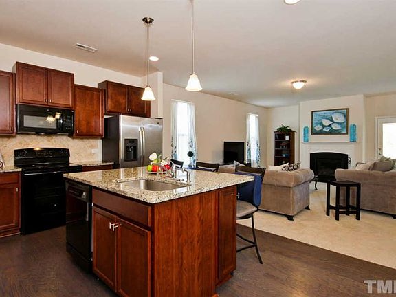 4th image of 427 Kinnakeet Dr