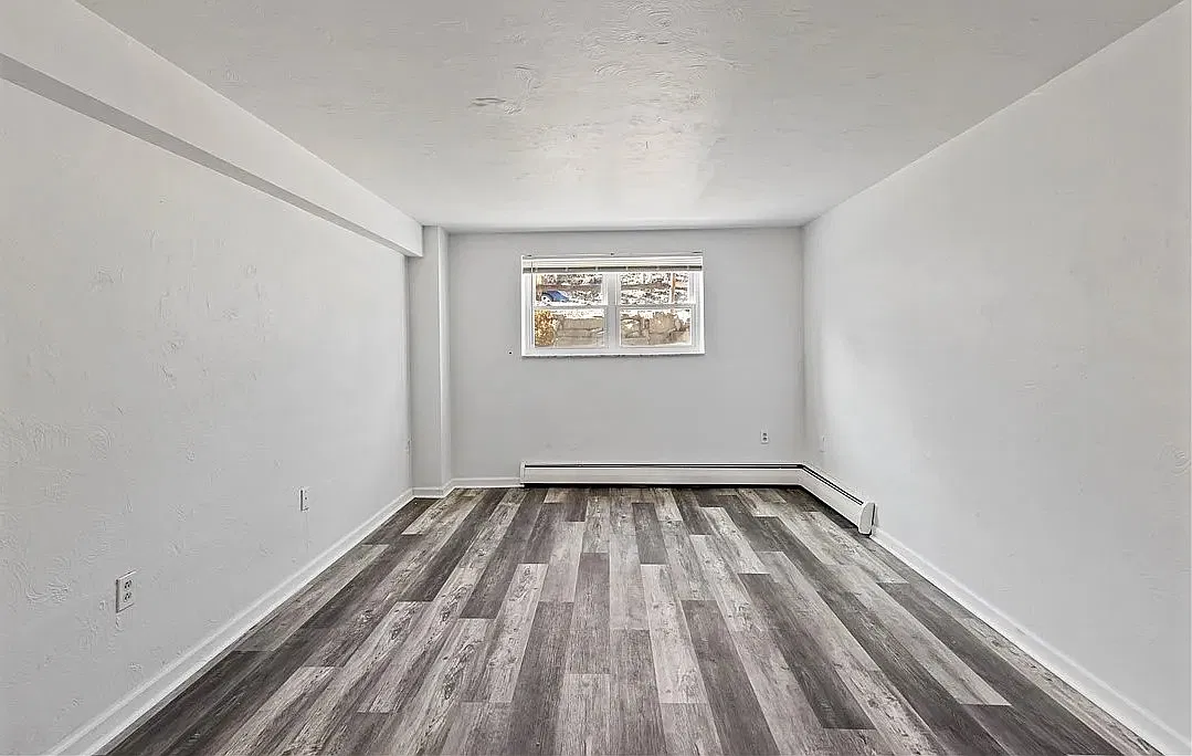 2 bed, 900 sqft, $1,250 — Photo 2