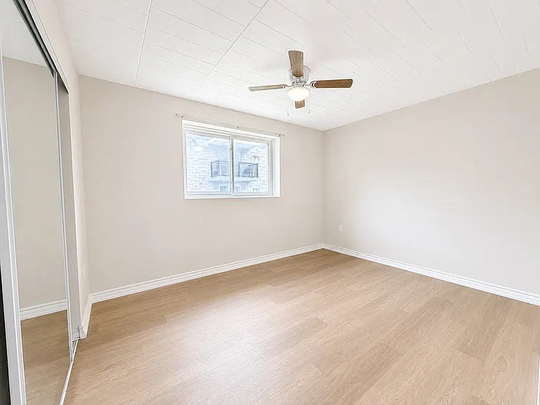 19 Empire St #8 — Photo 12