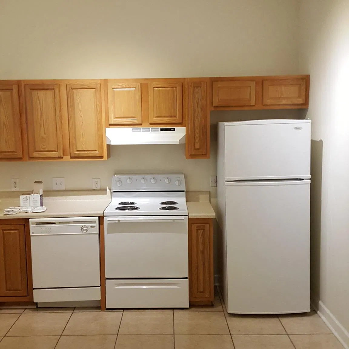 320 S Elm St — Photo 3