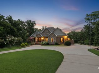 1204 Valarie Ln, Columbia, TN 38401