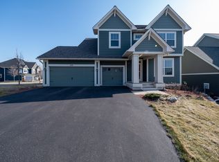 1412 76th St W, Inver Grove Heights, MN 55077