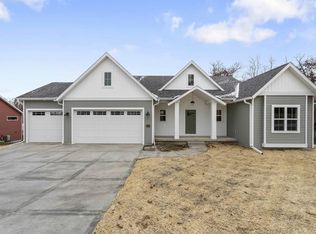 180 Mariahwynn Ter, Lodi, WI 53555