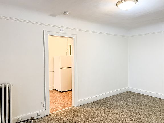 5th image of 1050 Hibbard St #1-26