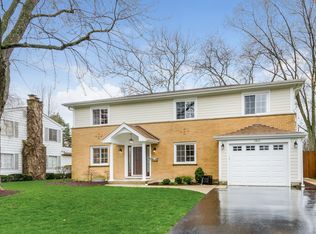 1511 Hackberry Rd, Deerfield, IL 60015