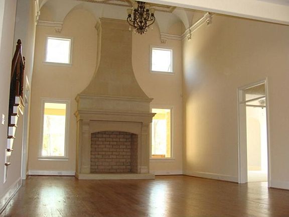 3rd image of 422 Lanesborough Dr