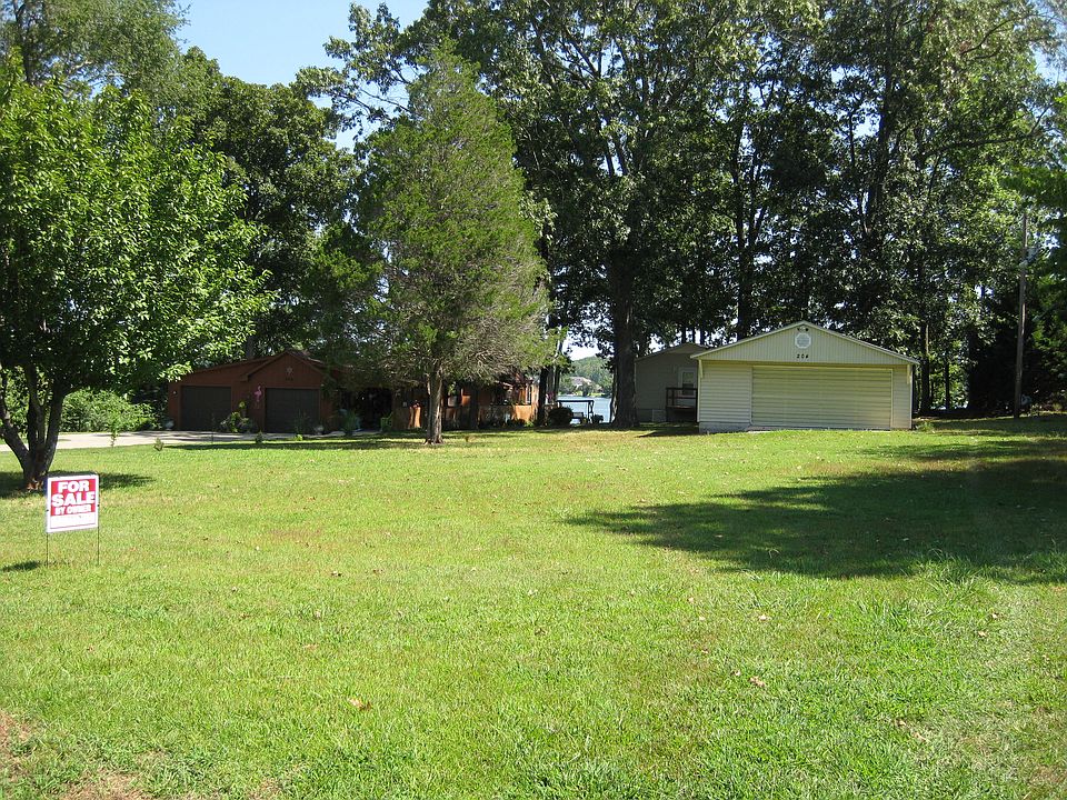 1st image of 204 Bluff Dr