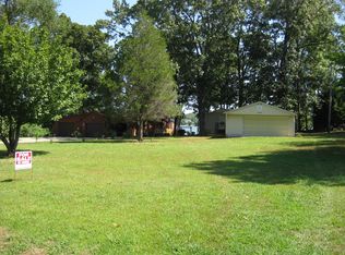 204 Bluff Dr, Rogersville, AL 35652