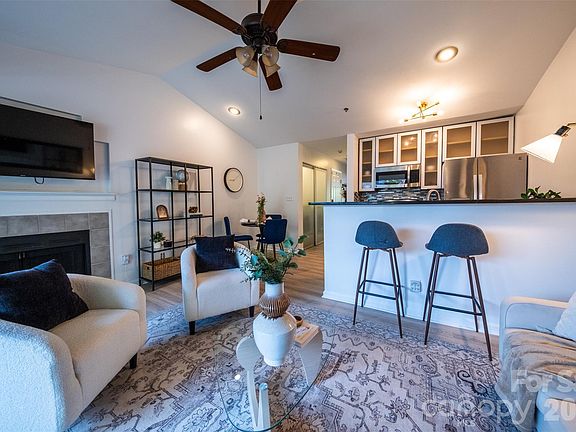 5th image of 505 N Graham St Unit 3E
