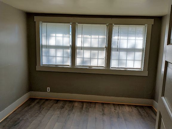 5th image of 910 C Ave E