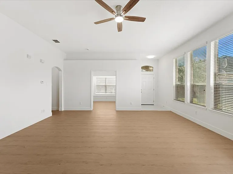 1201 Telese Ct — Photo 5