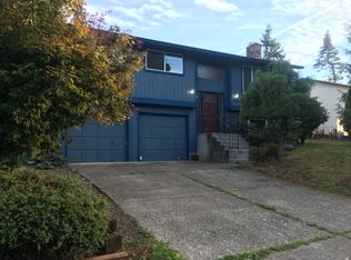 39400 Barker Ct, Sandy, OR 97055
