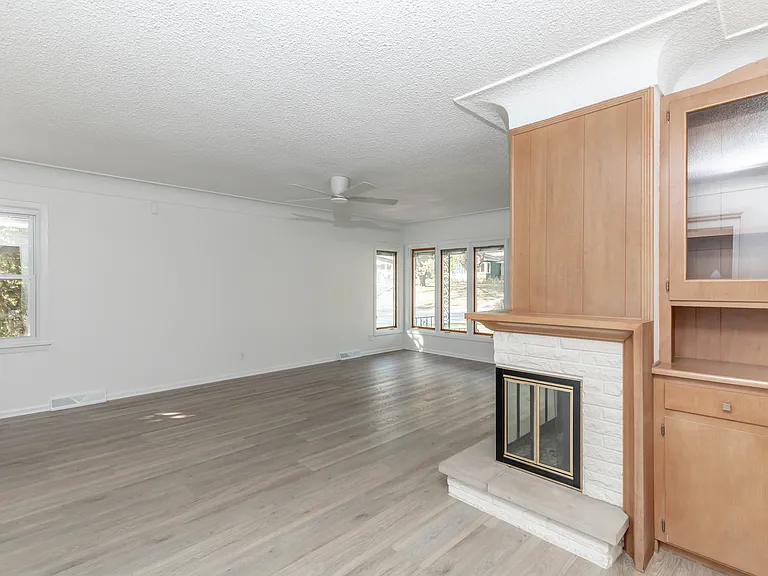 6522 Lincoln Ave — Photo 4