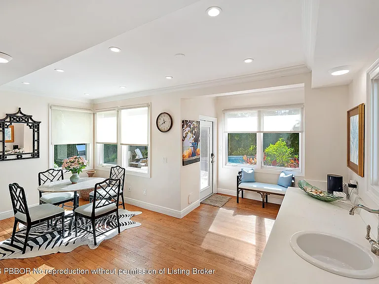 240 Seabreeze Ave — Photo 10