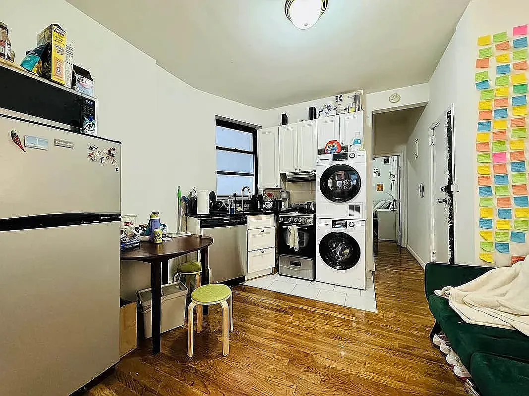17 Saint Marks Place — Photo 2