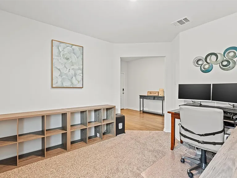 171 Seabiscuit Dr — Photo 3