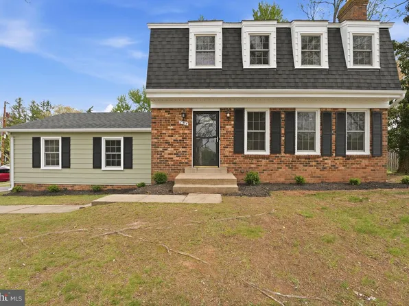 735 Palmer Dr, Herndon, VA 20170