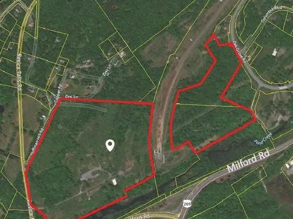 418 Zinc Ln, Stroudsburg, PA 18360