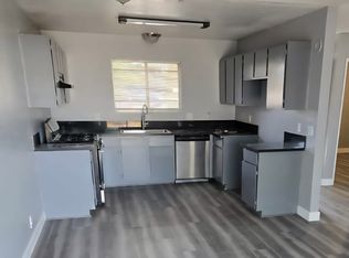 16511 Bear Valley Rd, Hesperia, CA 92345