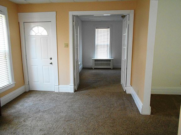 4th image of 202 Liberty St APT 1