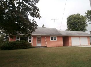 N10540 County Road G, New Holstein, WI 53061