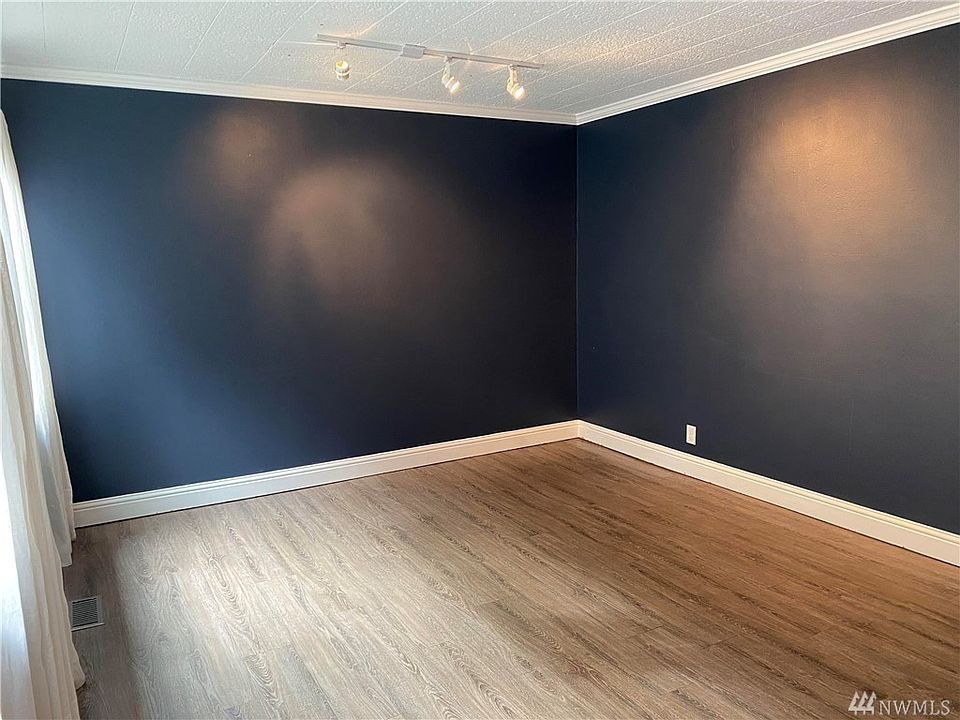 2nd image of 7834 SE 32nd St #106