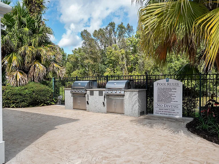 Henley Tampa Palms — Photo 18