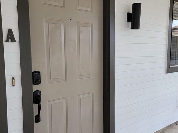 2nd image of 7804 Brodie Ln #A
